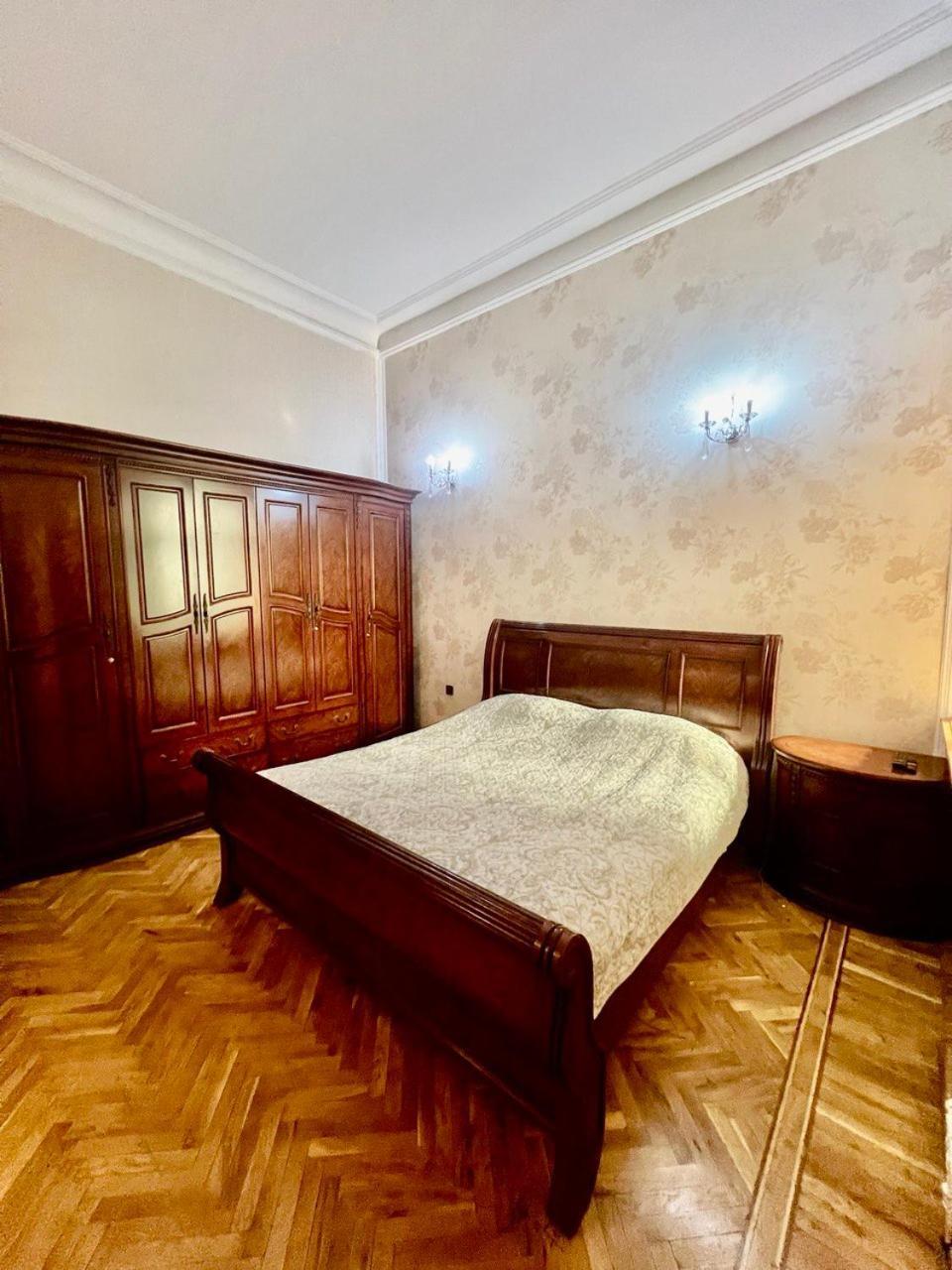 Center Apartment, Nizami Str Baku