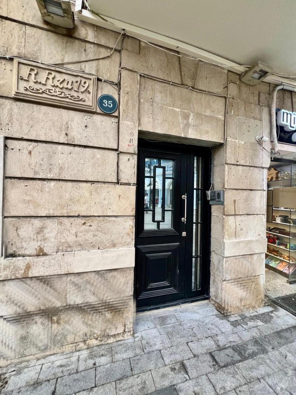Center Apartment, Nizami Str *
